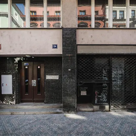 Days - One-bedroom With Netflix And Workspace With Imac In New Town
