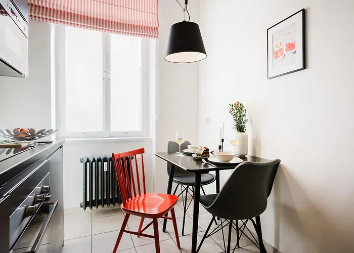 Days - One-bedroom With Netflix And Workspace With Imac In New Town Apartamento *