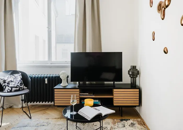 Apartamento Days - One-bedroom With Netflix And Workspace With Imac In New Town *