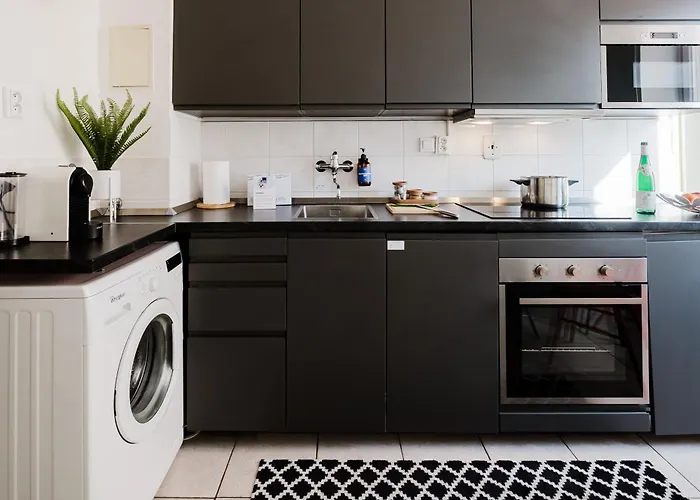 Days - One-bedroom With Netflix And Workspace With Imac In New Town *
