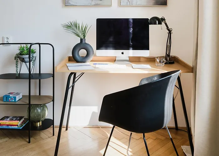 Days - One-bedroom With Netflix And Workspace With Imac In New Town Apartamento