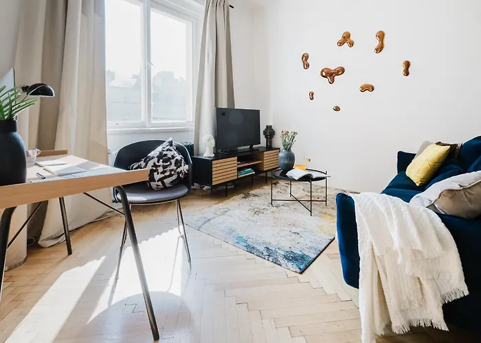 Days - One-bedroom With Netflix And Workspace With Imac In New Town Apartamento Praga
