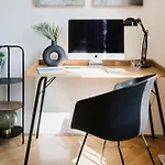 Days - One-bedroom With Netflix And Workspace With Imac In New Town Apartmán